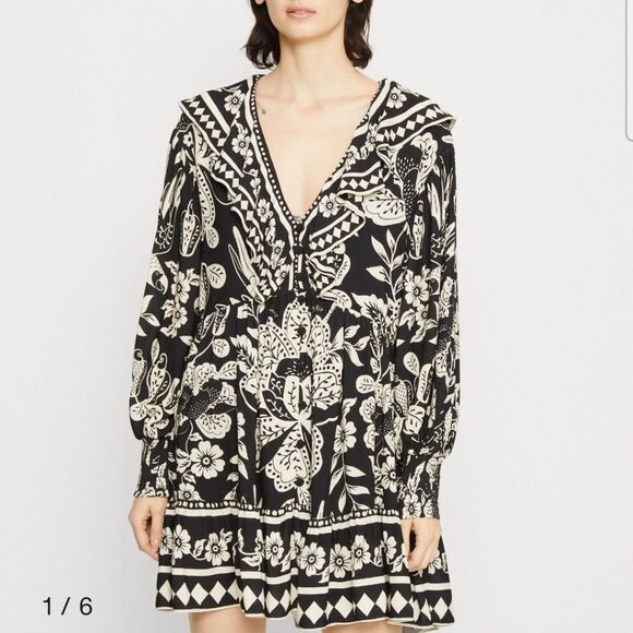 Farm Rio Graphic Floral Ruffle Mini Dress Black and Cream - Picture 1 of 11